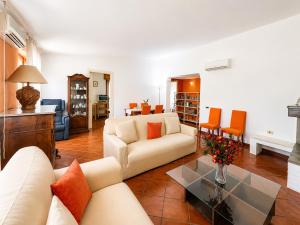 Sun & Moon Apartment