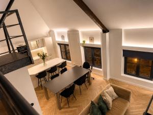 Luxury Penthouse for 4 City View