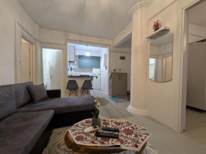 Evros Stay - Modern 2 Bedroom Ground Floor Suite