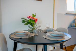 6 Guests Skyline Apartment near Mercedes Plant