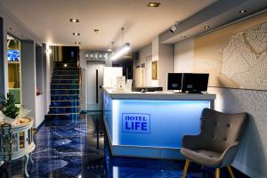 City Life Port Hotel
