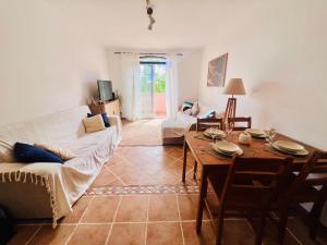Pátio Sol Tróia Holiday House