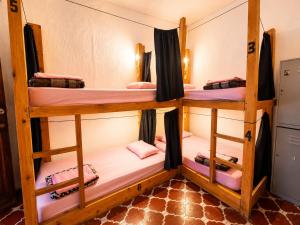 Amura Hostel - Antigua Guatemala