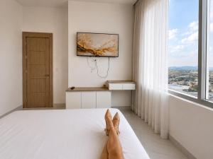 Elegante Apartamento en Torre Milenium La Aurora con Vista Urbana y Espacios Familiares Premium