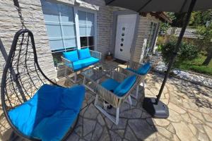 Apartments with parking space Kukljanovo, Rijeka - 24344