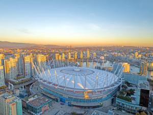 DT Pastoral Retreat with WaterView &Near BC Place