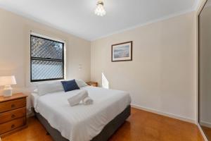 Shoal Bay Avenue Unit 2 7