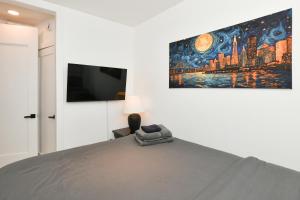 Elegant 2 BR Retreat Near Central Park