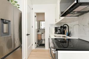 Elegant 2 BR Retreat Near Central Park