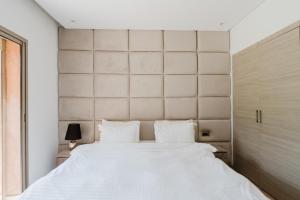 Jade Luxury Private Apartment With Pool and Garden