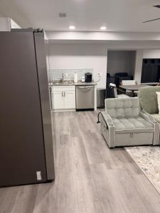 Brand-New 2-Bedroom , 3-Bed Modern Basement Suite