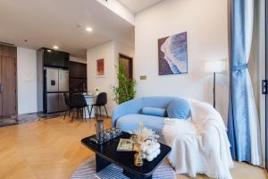 2 bedroom City View Minimal Apartment