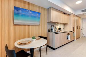 Aura Studio Heart of Miami with Resort Amenities