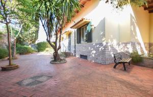 Amazing Home In Paestum With Wifi