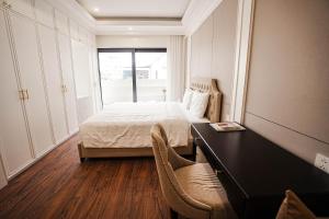 Green West Lake Apartment