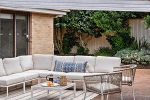Collingwood - 4BR modern beachfront holiday home