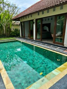 Villa 3BR Canggu 5 Mins to Berawa Beach and FINNS