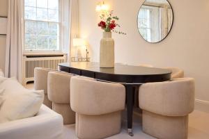 Hyde Park Square Classic