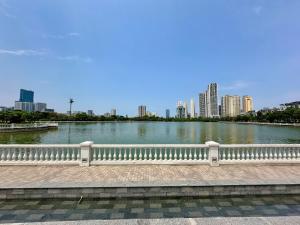 Luxury Residence Near National Convention Center at Green Bay Hanoi District