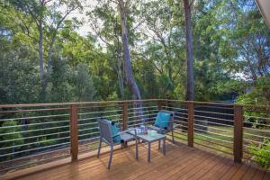 Leafy Retreat - spacious holiday home near harbour