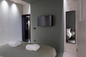 Lithos Maniace