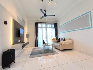 Platino 2Pax Queen Bed Room 3 W Co-Living By STAY