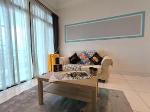 Platino 2Pax Queen Bed Room 3 W Co-Living By STAY