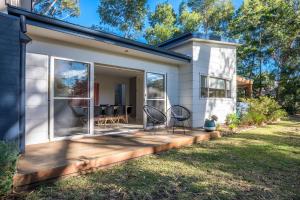 Acacia on Orion Beach - pet-friendly coastal home