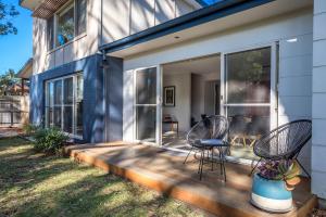 Acacia on Orion Beach - pet-friendly coastal home