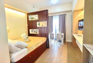 Luxury Cityview Condo with Balcony & FREE Parking