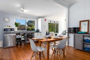 Sirocco Cottage - pet-friendly Huskisson home