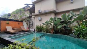 Arya Guest House
