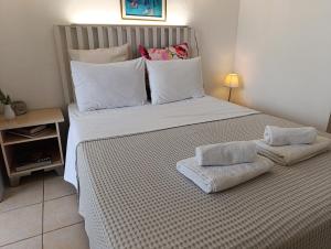 Hermes Urban Oasis Thessaloniki - Tranquil Garden Retreat - Walk to City Center - Free Easy Parking - Near Helexpo & University