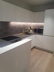 Modern Studio Flat close to Custom House Excel