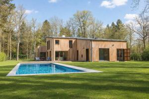 Forest house, ecolodge design