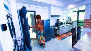 Orchid Residency - Pool, Gym, Sky Lounge Restaurant, Kids Playground - WESTLANDS