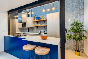 Elegant 2BR + Gourmet Kitchen | Mid-Term Lisbon