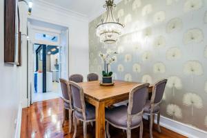 Elegant 2BR + Gourmet Kitchen | Mid-Term Lisbon