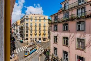 Downtown 75 Prestige in Baixa