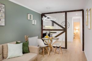 Alfama with Private Patio & Barbecue