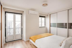 Stunning Views | Lisbon Chic Stay