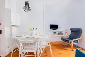 2BR at Chiado Historical Heart