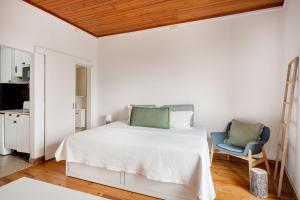 Alfama Views Studio in Historical Lisbon