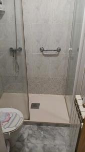 Habitación privada, luminosa y bien comunicada