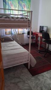 Habitación privada, luminosa y bien comunicada