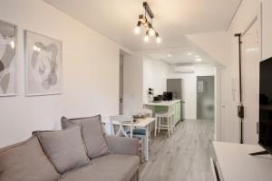 Duque Central Stay Walk to Rossio & Chiado