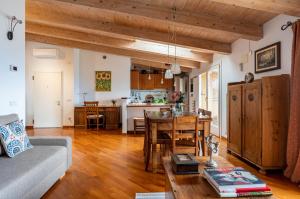 iFlat Penthouse Superpanoramico Trento Villazzano