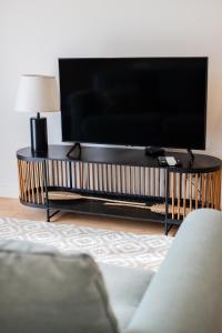 Porto Living | 1BR Flat with AC