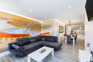 Porto City Holidays by Douro River