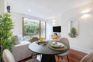 1BR with Private Patio | Porto Urban Flats